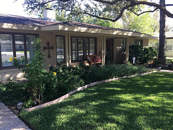 5th image of 1202 Bedford Dr