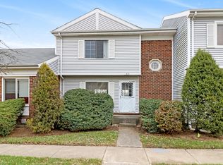 415 Standish Ct, Bolingbrook, IL 60440