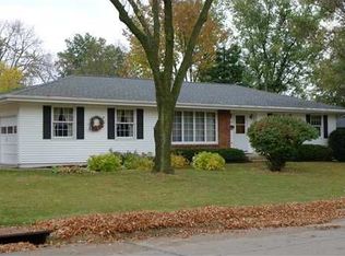 2245 Evergreen St NE, Cedar Rapids, IA 52402