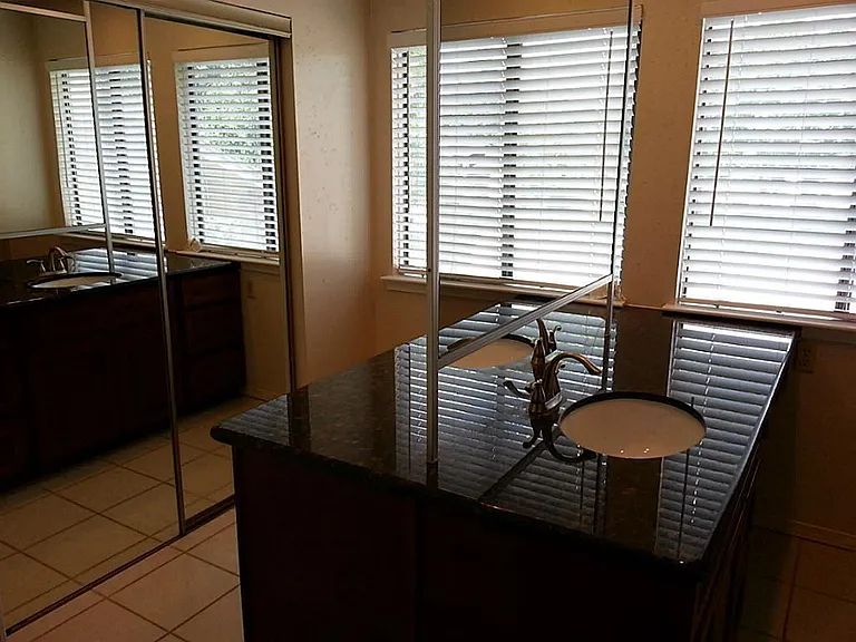 1907 Liberty Point Ln — Photo 23