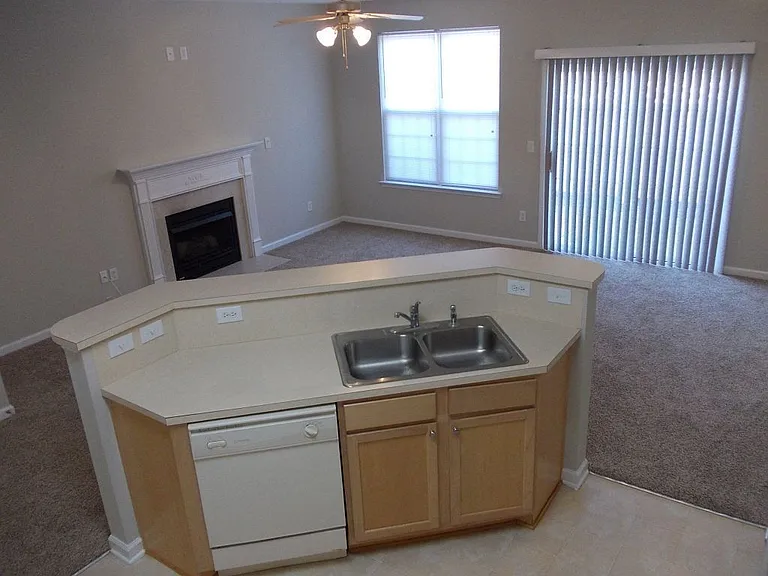 8488 Chaceview Ct — Photo 10