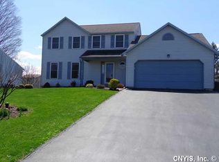 5950 Jerusalem Dr, Cicero, NY 13039