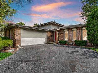 725 Violet Ln, Matteson, IL 60443