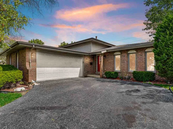 725 Violet Ln, Matteson, IL 60443