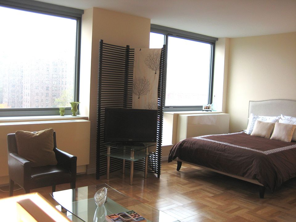 1st image of 257 Gold St APT 14C