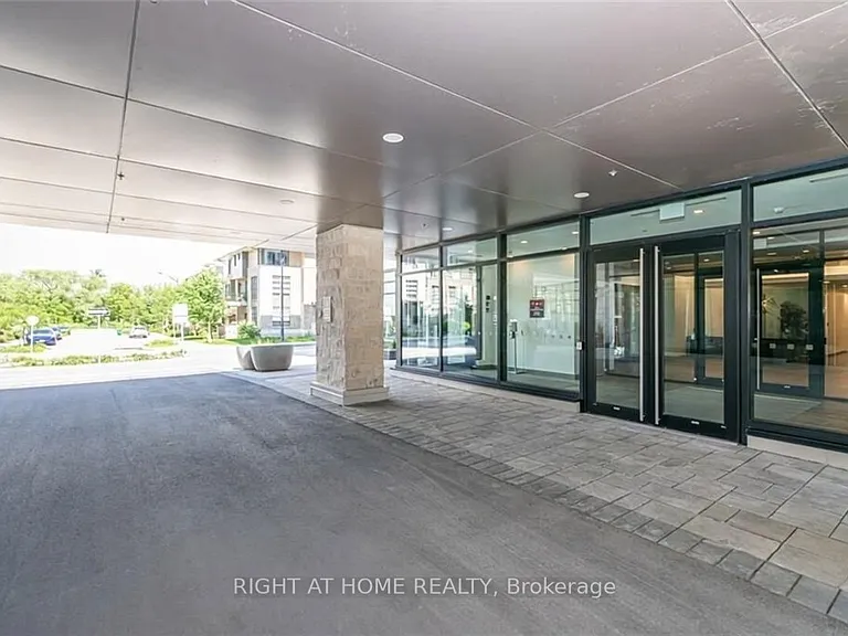 530 De Mazenod Ave #303 — Photo 2
