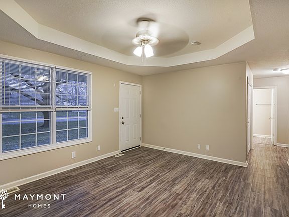 3rd image of 749 Shelton Cir