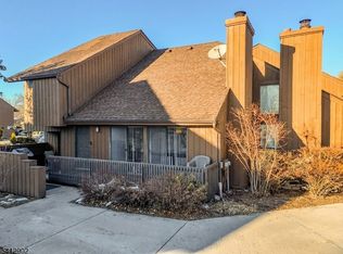 9 Kingsberry Dr, Somerset, NJ