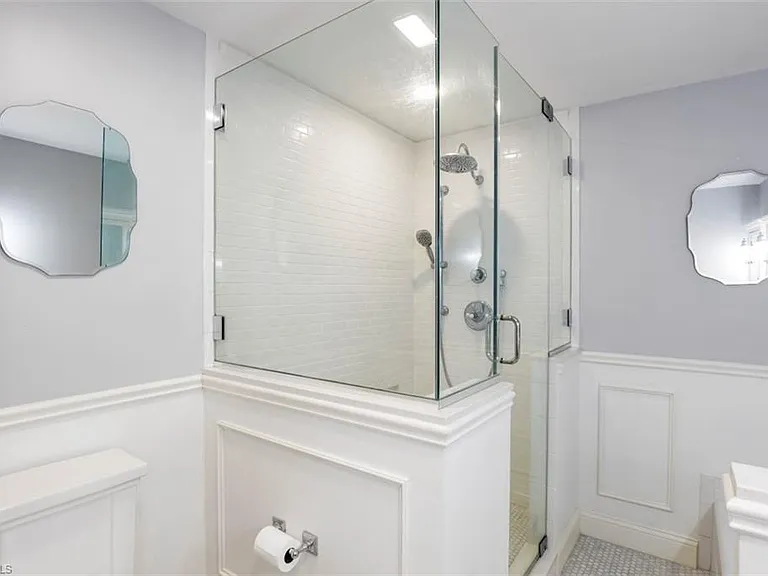 5897 Chanteclair Dr #313 — Photo 5