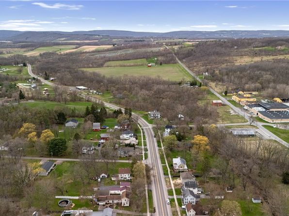 35 Gilbert St, Rushville, NY 14544