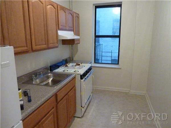 1st image of 420 E 21st St APT 307