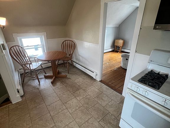 5th image of 163 Franklin St Unit 2