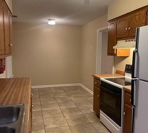 5th image of 3710 Bryn Mawr Dr