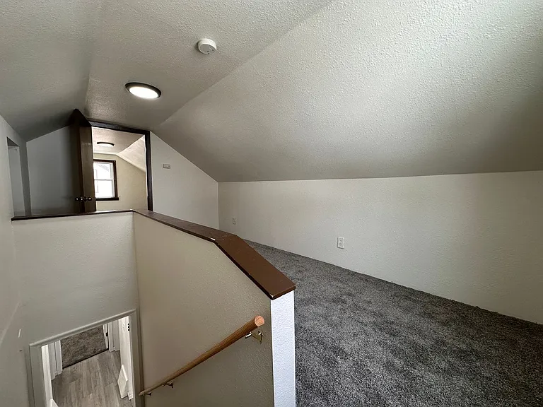 335 14th Ave — Photo 21
