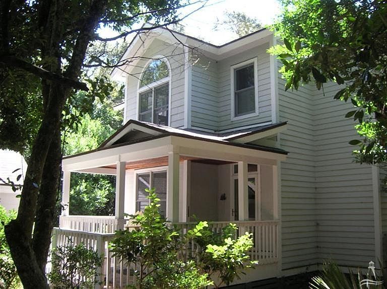 1st image of 118 N Bald Head Wynd