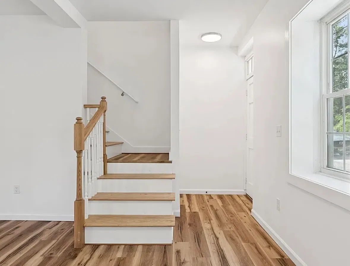 2 bed, 1175 sqft, $2,050 — Photo 2