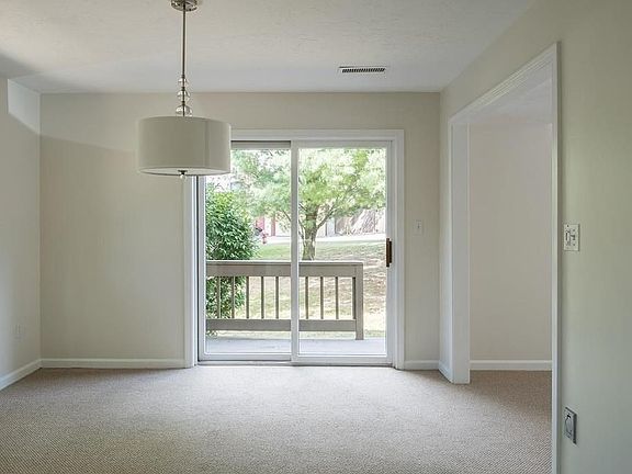 3rd image of 33 Cottage St Unit 33