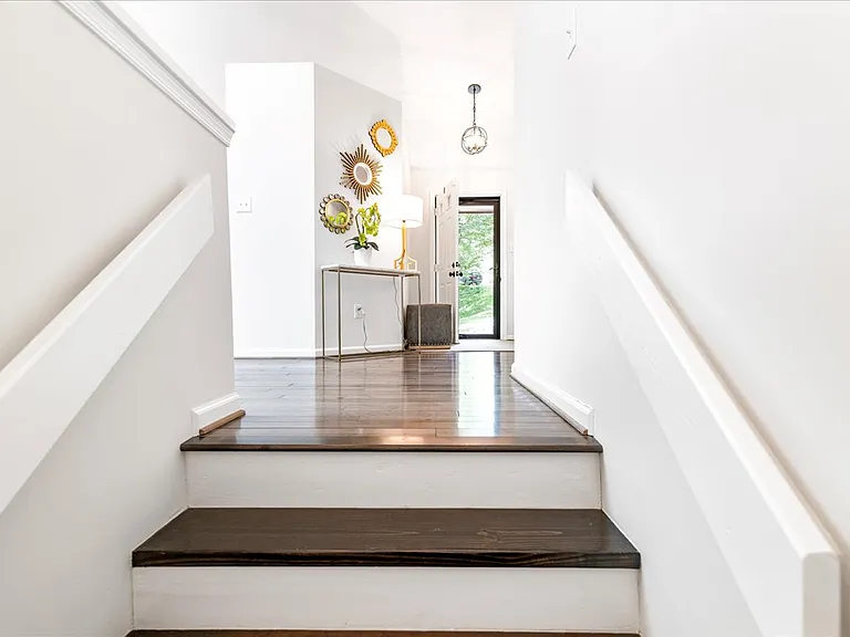 244 Ridgeway Dr #B — Photo 12