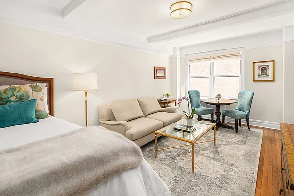 Sold by Compass | media 2