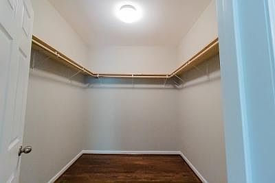 5th image of 520 Briarwood Ln