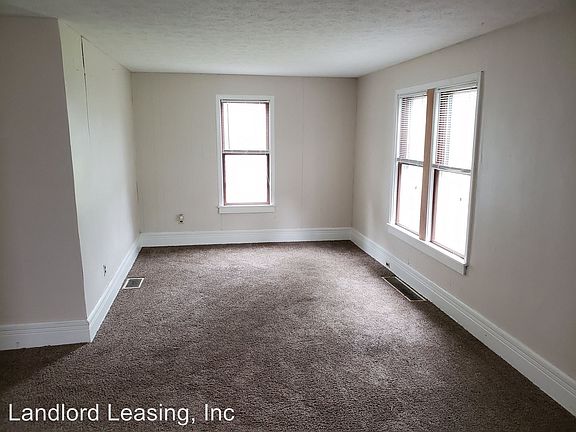 4th image of 218 Bath St