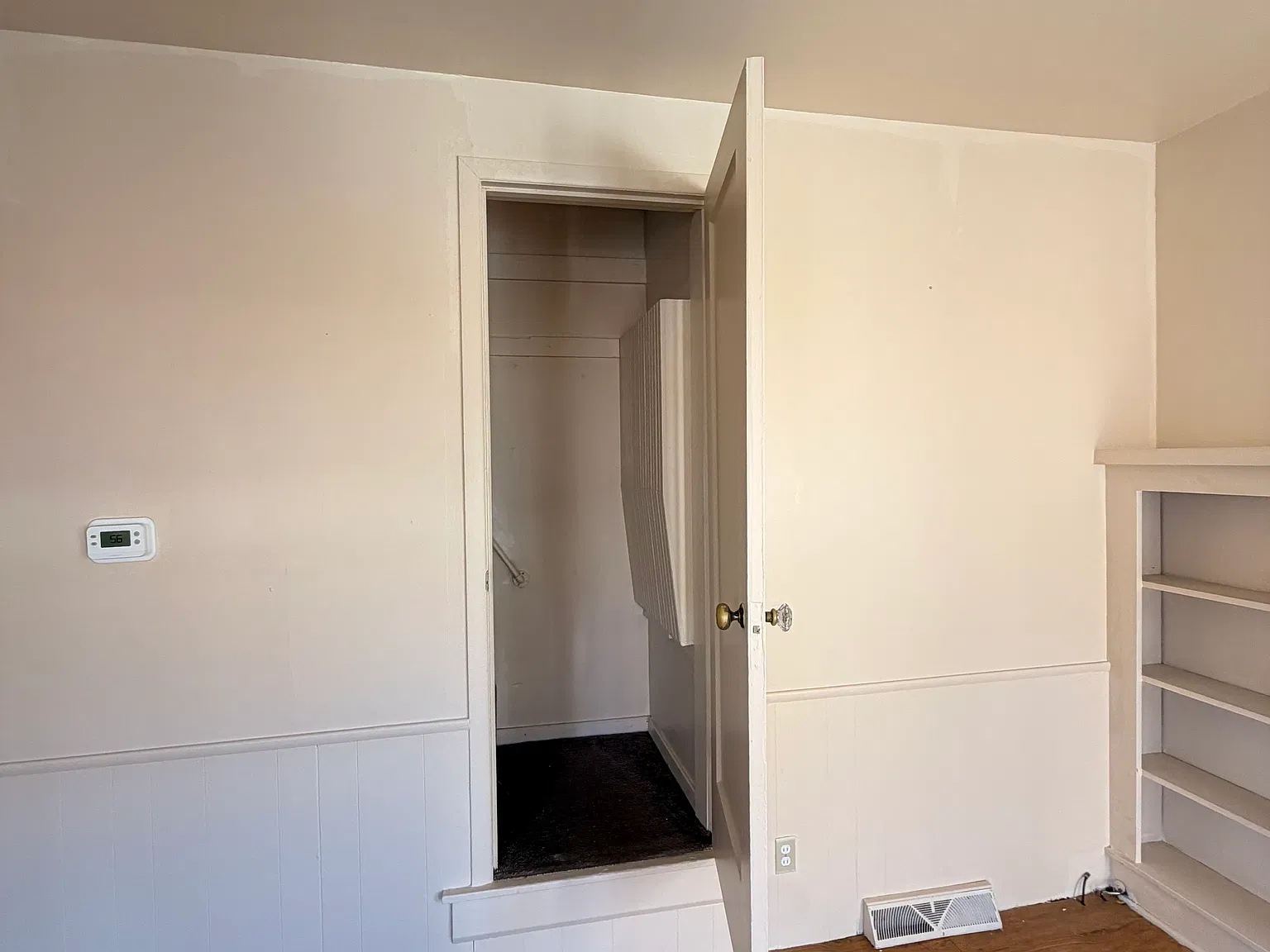 3 bed, 950 sqft, $1,200 — Photo 3