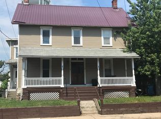 5 E Broad St, Trumbauersville, PA 18970