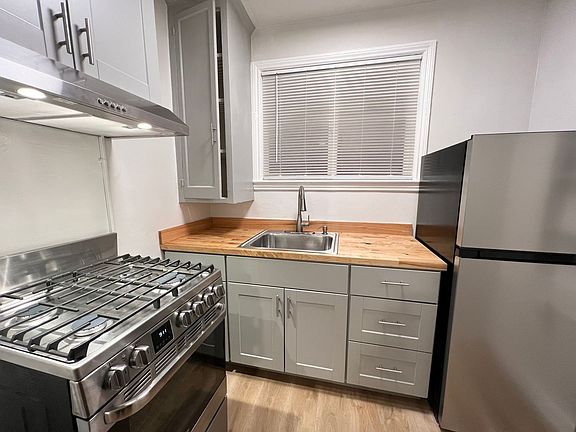 3rd image of 16 Hobart Ave #3