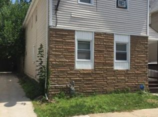 1047 E 70th St, Cleveland, OH 44103