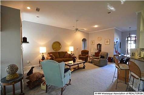 5th image of 895 Snow Pine Dr
