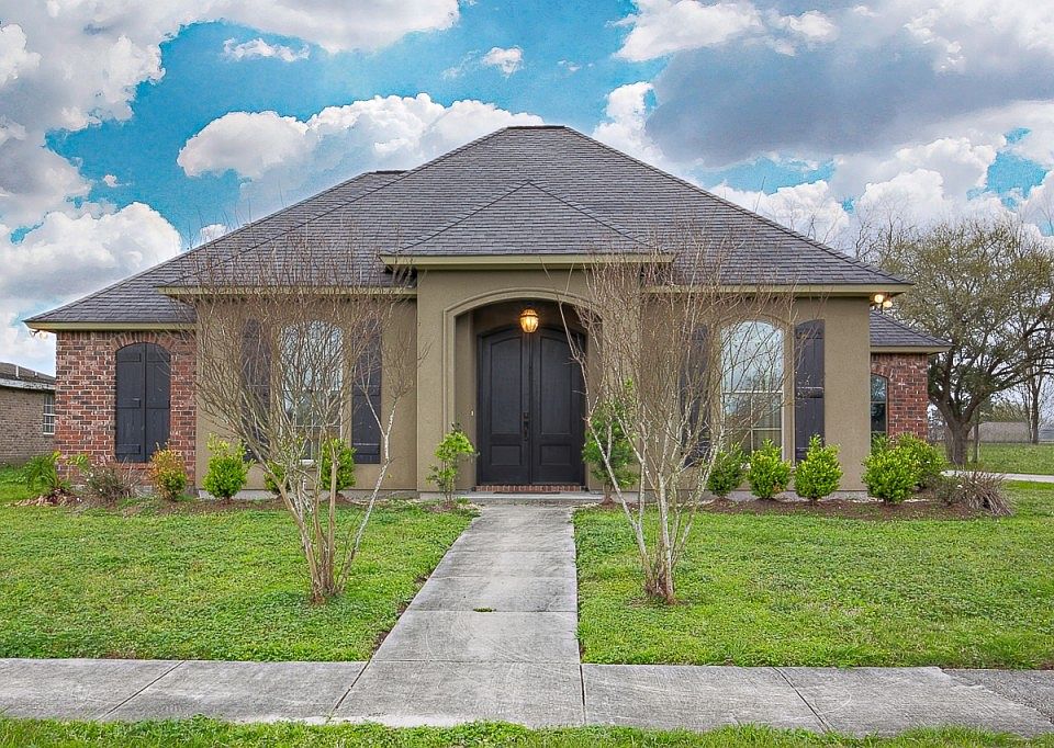1st image of 3685 Grenada Dr