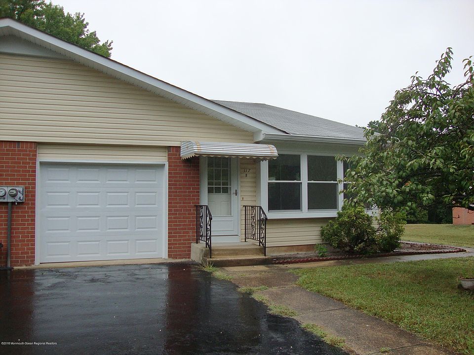 1st image of 117B Conestoga Dr