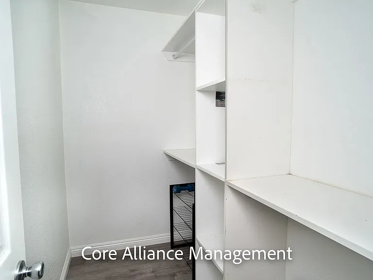 9413 Farralone Ave — Photo 11