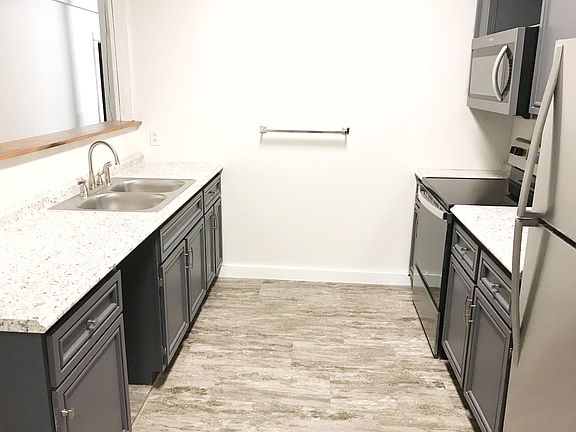 3rd image of 48589 Main St #4