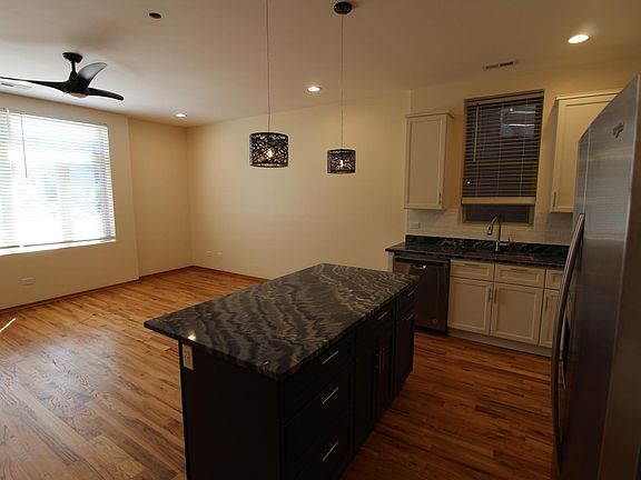 2nd image of 2054 W Division St APT 3
