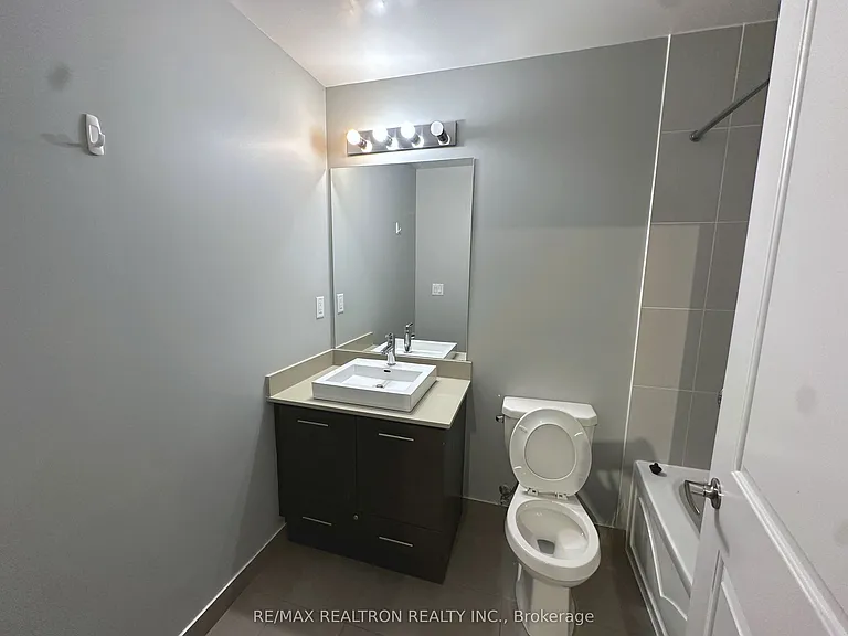 26 Norton Ave #1405 — Photo 7