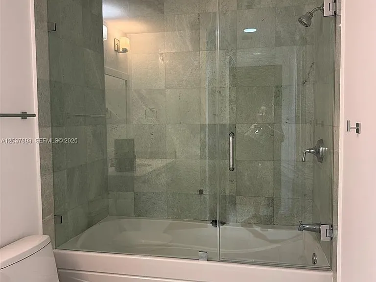 1060 Brickell Ave #4115 — Photo 16