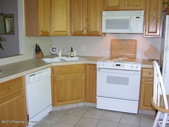 5th image of 803 O'Henry Close