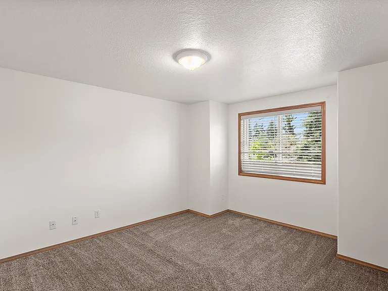 6032 SE Reedway St — Photo 14