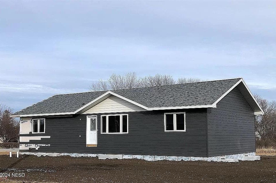 205 Elmwood Dr, Sisseton, SD 57262 MLS 322160 Zillow