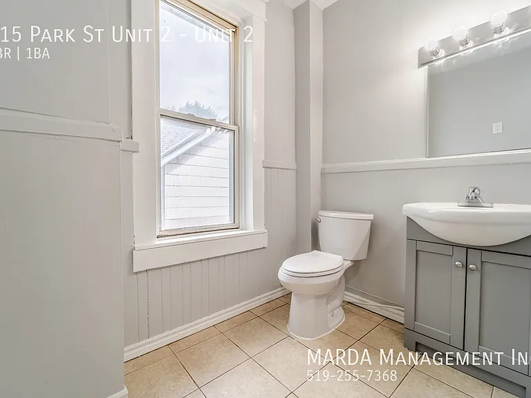 215 Park St #2 — Photo 17