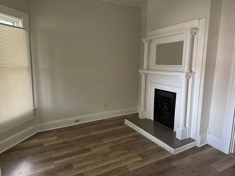 376 Park Ave — Photo 9