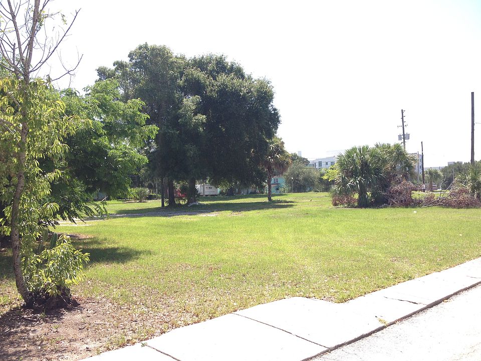2nd image of 800 5th Ave S