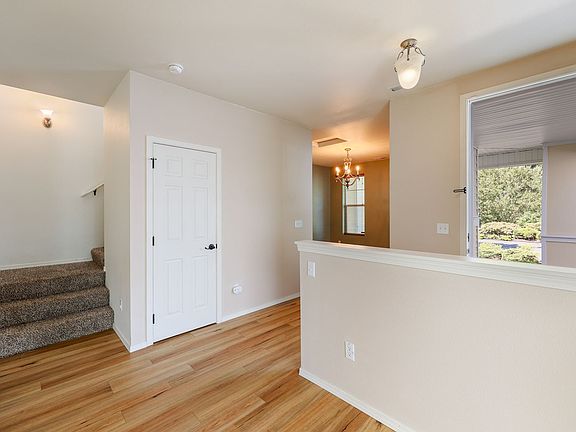 4th image of 4228 Edgewater Blvd NE