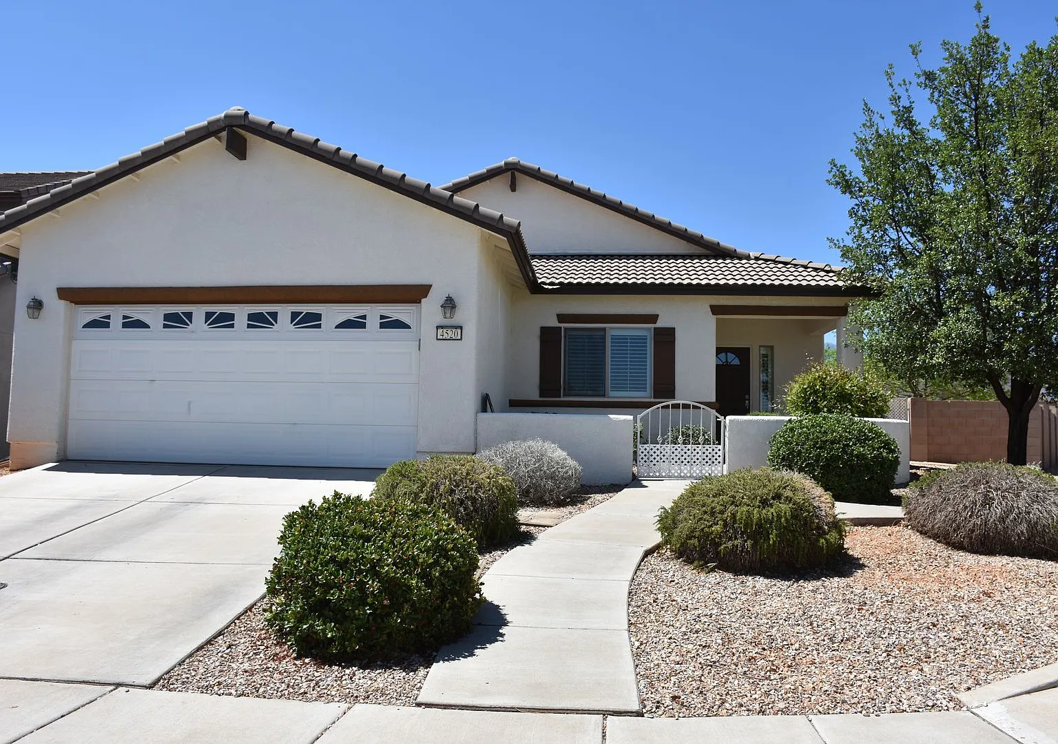 Great House — Photo 1