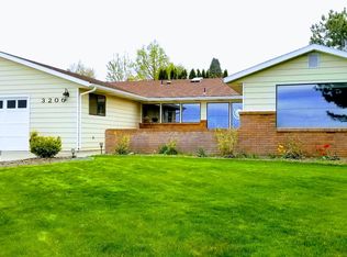 3200 Forsell Rd, Grandview, WA 98930