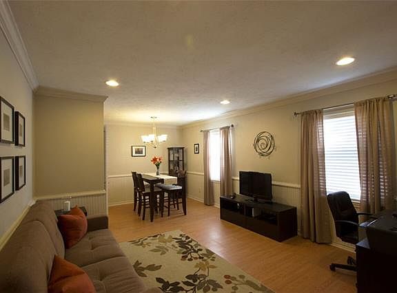 4th image of 1805 Paxton Dr