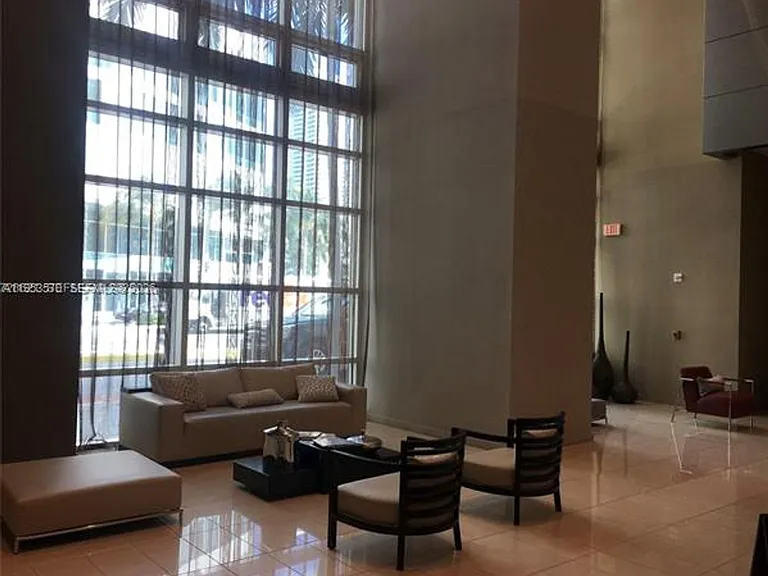 300 S Biscayne Blvd #T-2514 — Photo 20