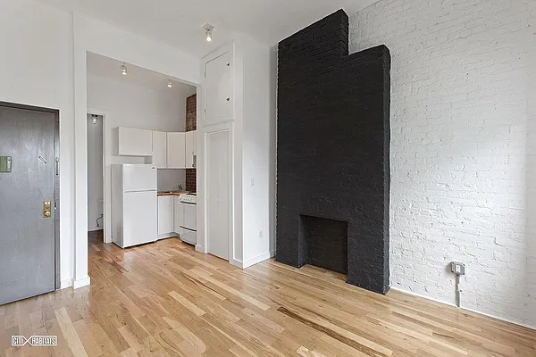 Rented by Nolita Group | media 12