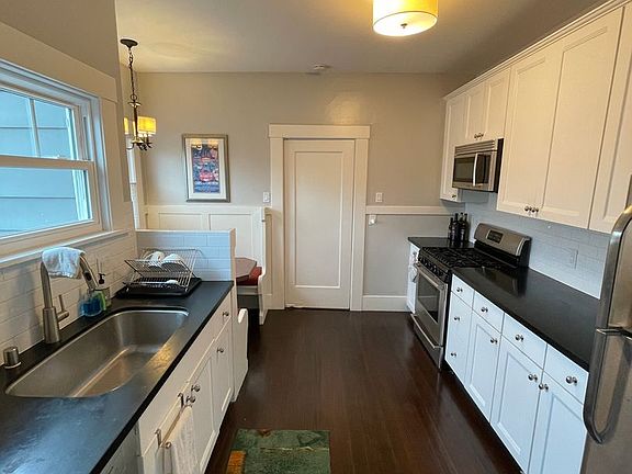 2nd image of 1509 Newlands Ave #4